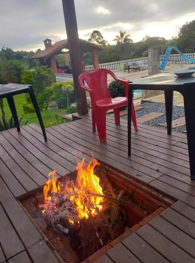 Chacara Em Ibiuna Sao Roque A 70Km De Sp Com Piscina E Wi-Fi Villa Bagian luar foto