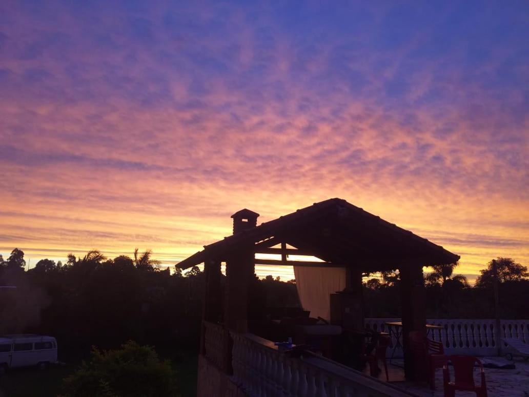 Chacara Em Ibiuna Sao Roque A 70Km De Sp Com Piscina E Wi-Fi Villa Bagian luar foto